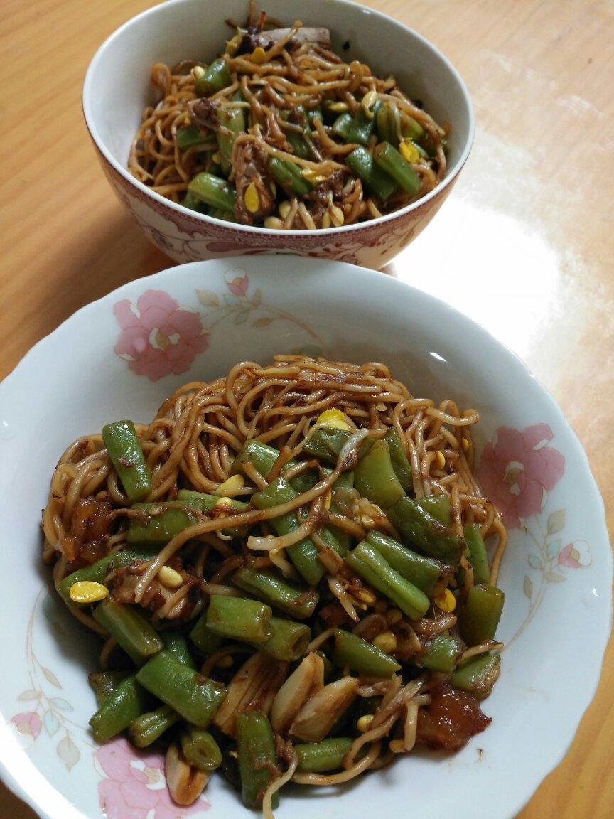 湛蓝飞舞做的小笼蒸卤面