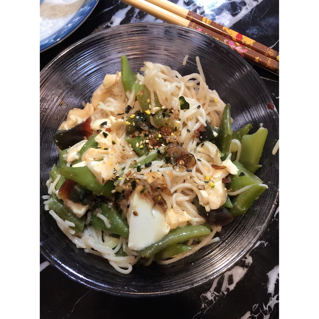 家常豆角焖面 Fried noodles with Bean