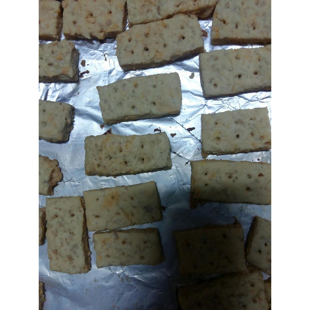 家庭自制的台湾老杨咸蛋黄饼（蛋黄多多）