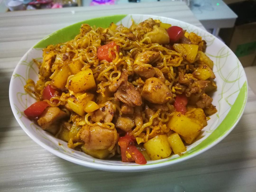 秒杀路边摊的炒方便面