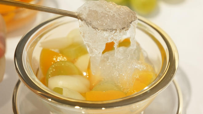 百合黄桃燕窝——水果变甜品~让你变美变白变好看！【易小炖燕窝厨房】的做法