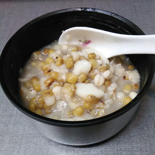 绿豆百合薏米粥