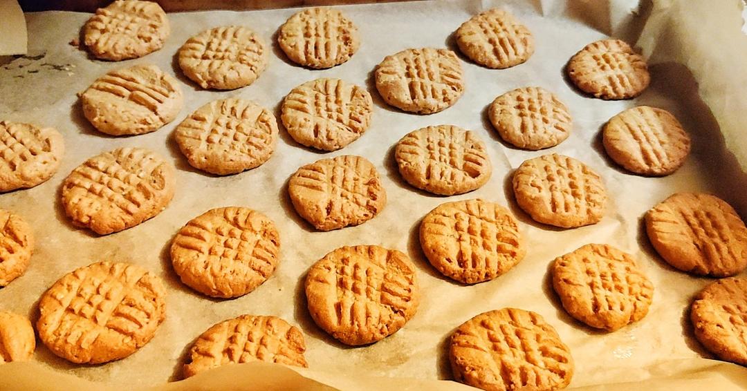 无粉无油燕麦花生酱饼干