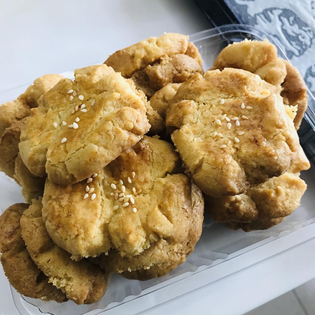轻轻一按就碎掉的原味桃酥（不输猪油版）