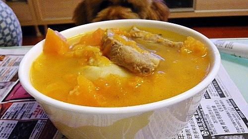 木瓜排骨芋头汤的做法