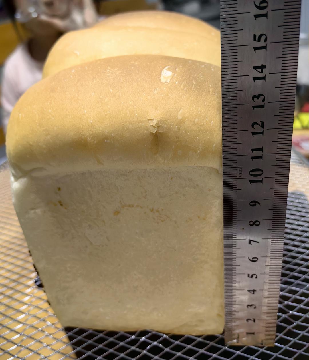 高含水量烫种小吐司，加倍松软