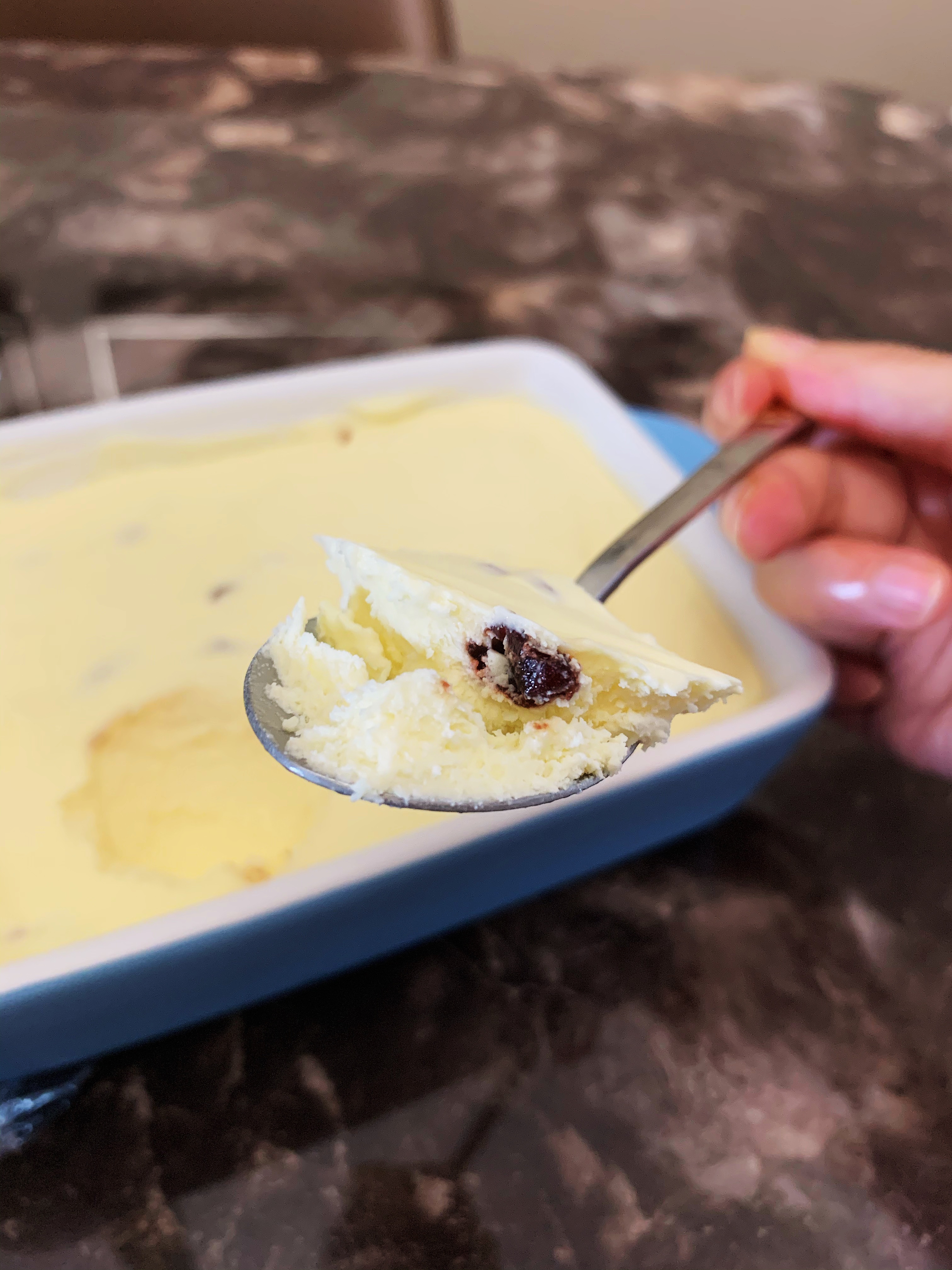 【夏日必做】简单自制香草/巧克力冰淇淋-消耗淡奶油的做法