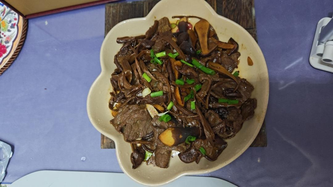 茶树菇炒牛肉
