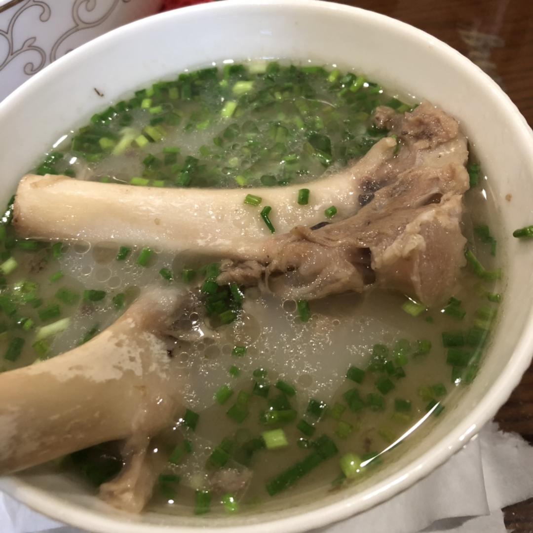 蹊蹊阿姨做的羊骨汤