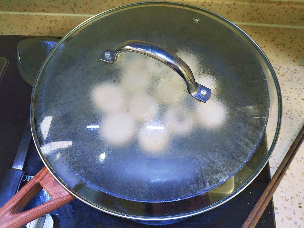 快手煎蘑菇+太太乐鲜鸡汁的做法 步骤4