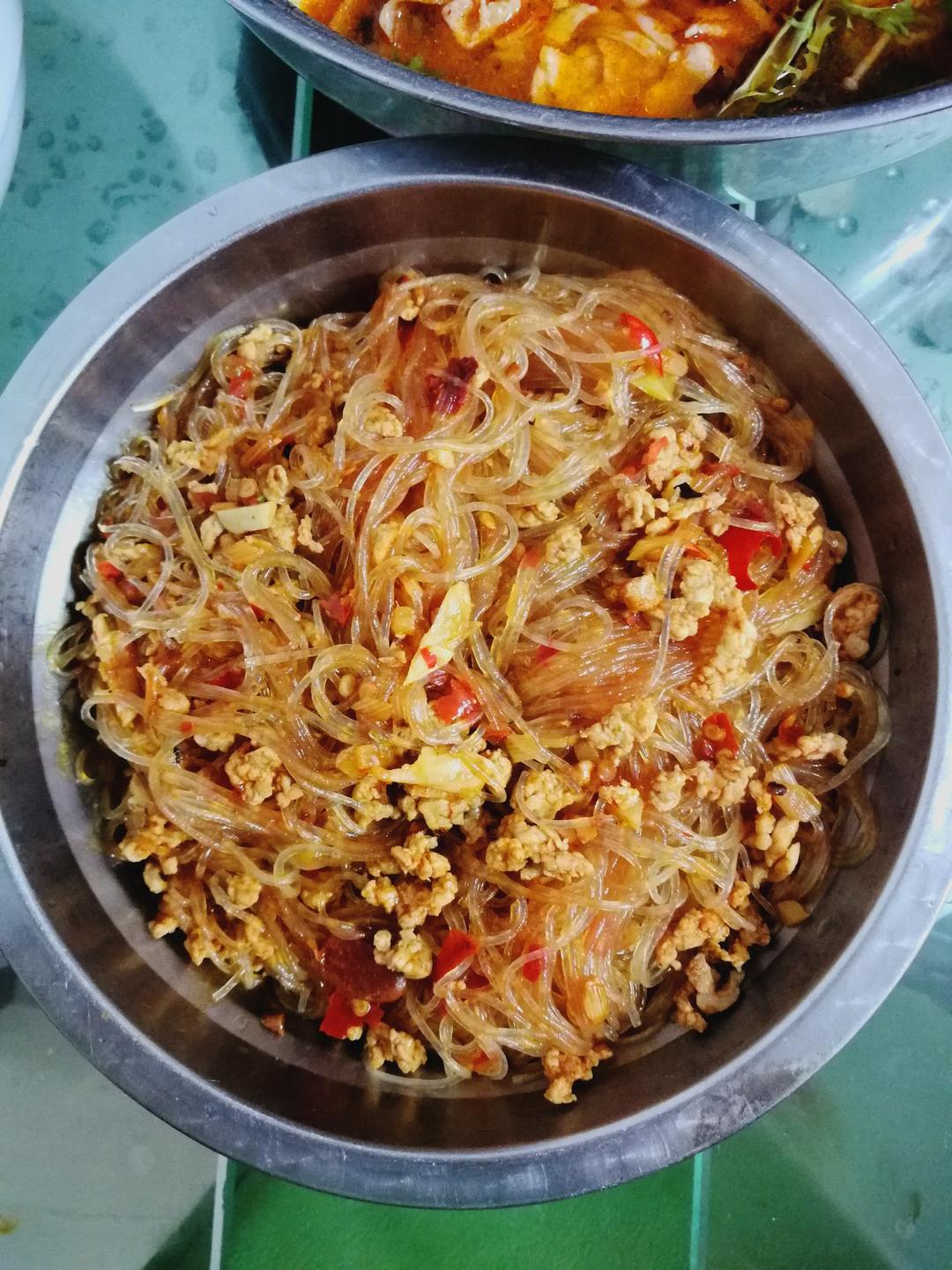 蚂蚁上树（红薯粉）