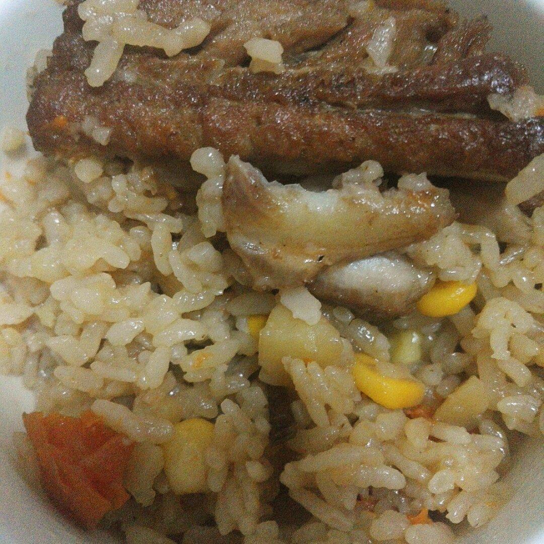 喷香排骨焖饭（爆好吃）