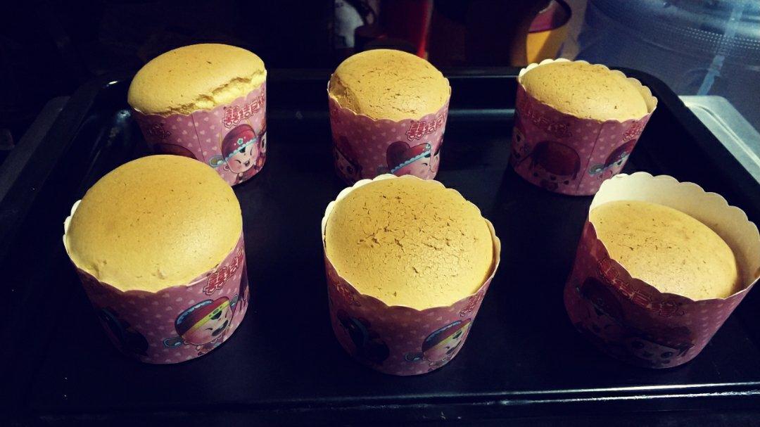 炼乳纸杯蛋糕