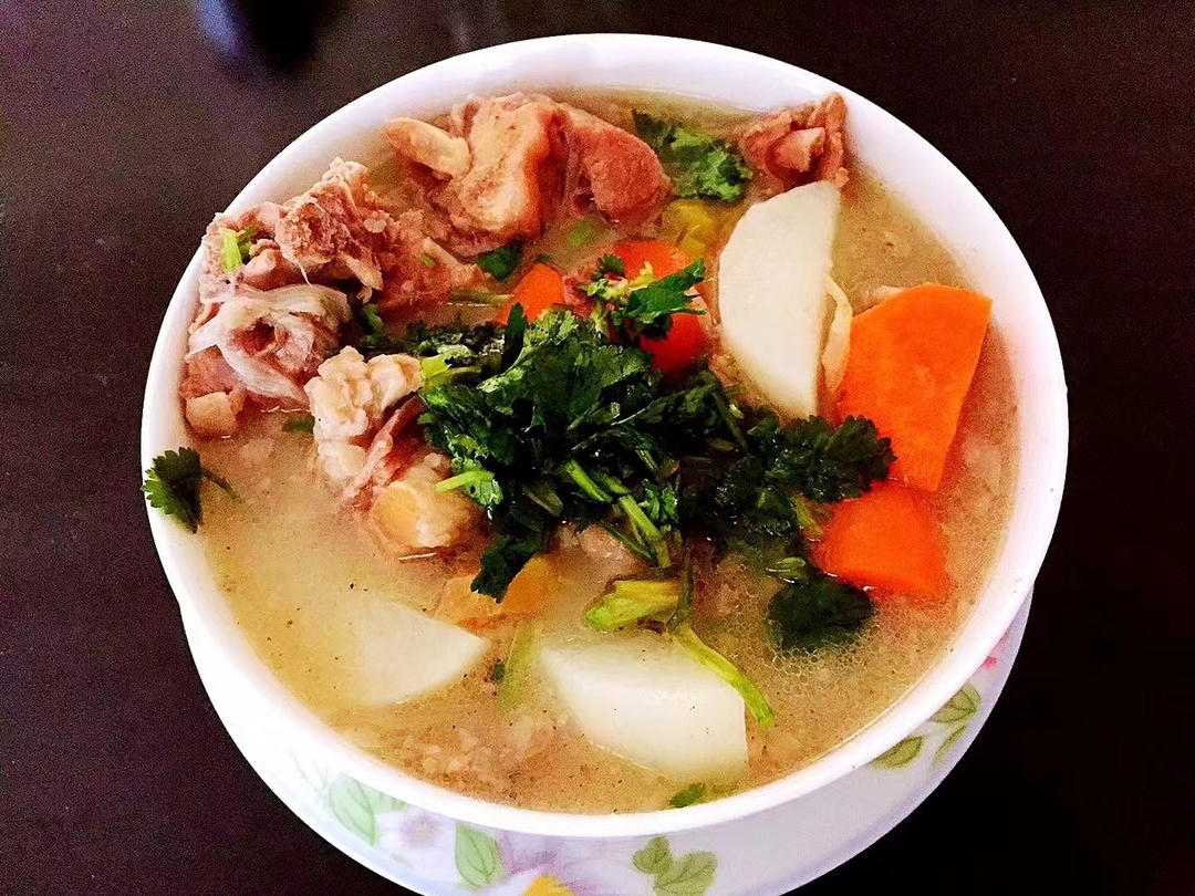 清炖羊肉汤