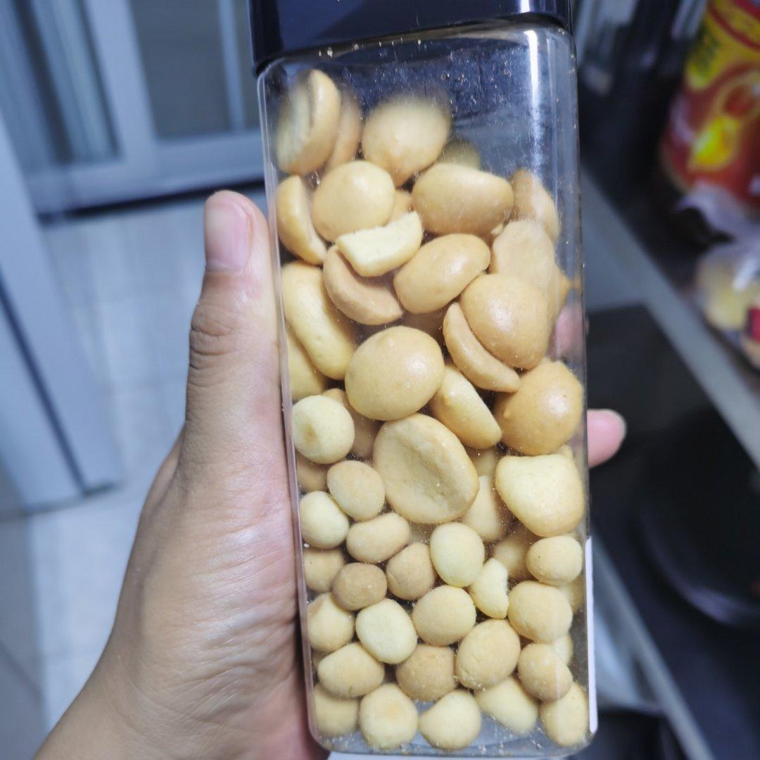 无油杏仁蛋黄饼干