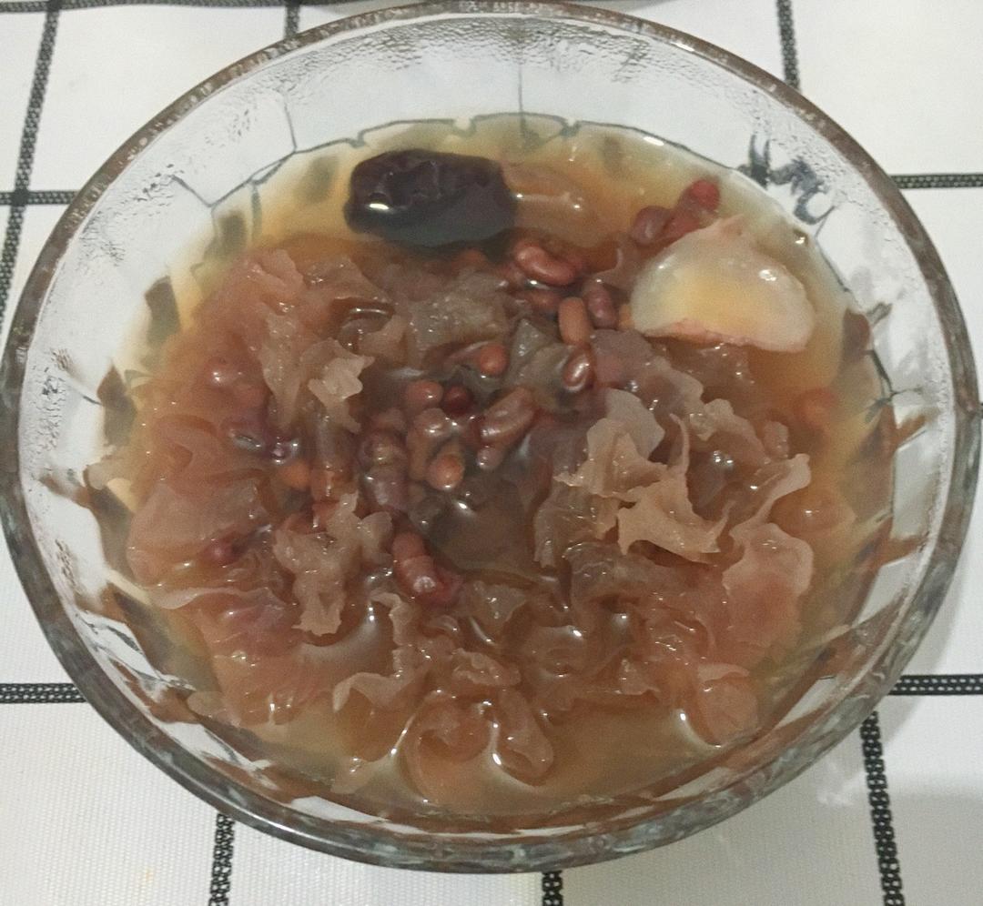 红豆红枣银耳羹