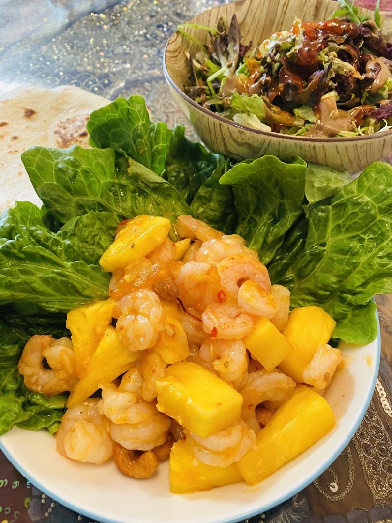 龙爱薛做的菠萝炒虾仁