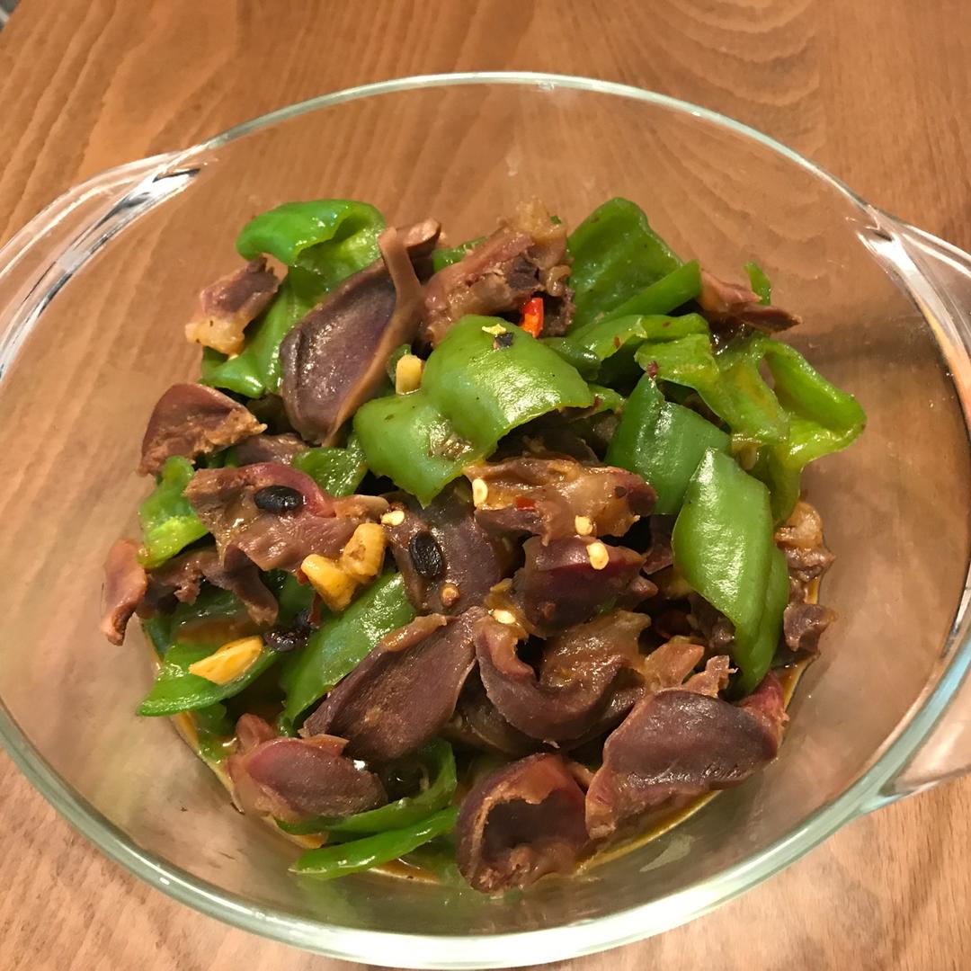 今天我美吗做的小炒鸭胗