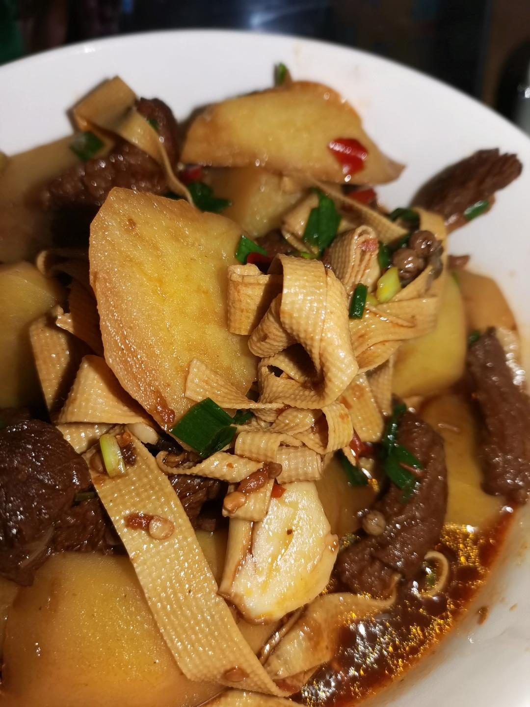 土豆千张烧牛肉