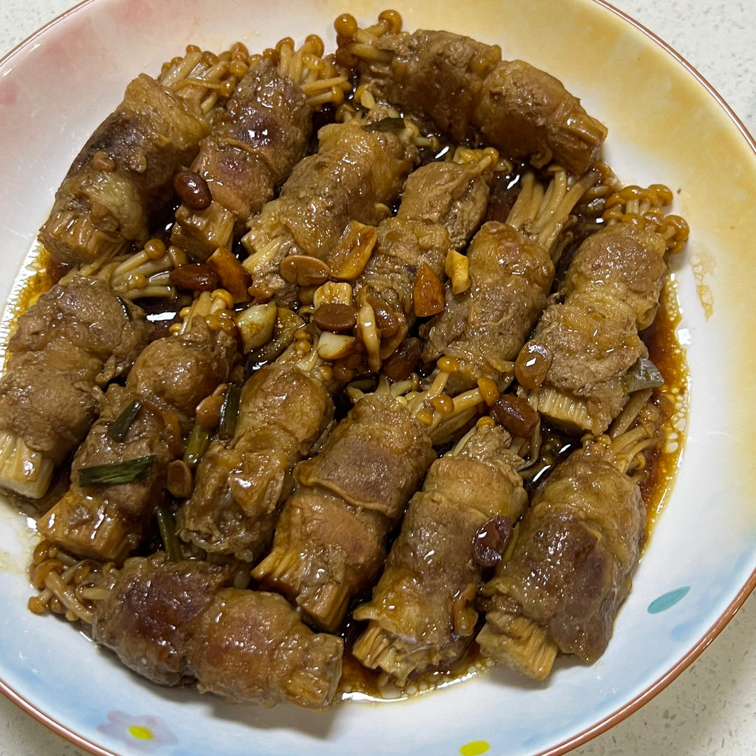 【金针菇肥牛卷】