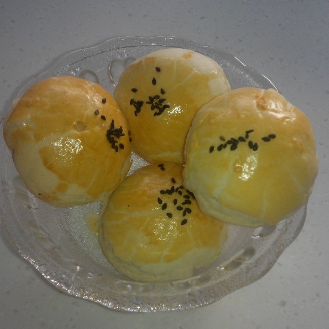 泳式芝麻月饼