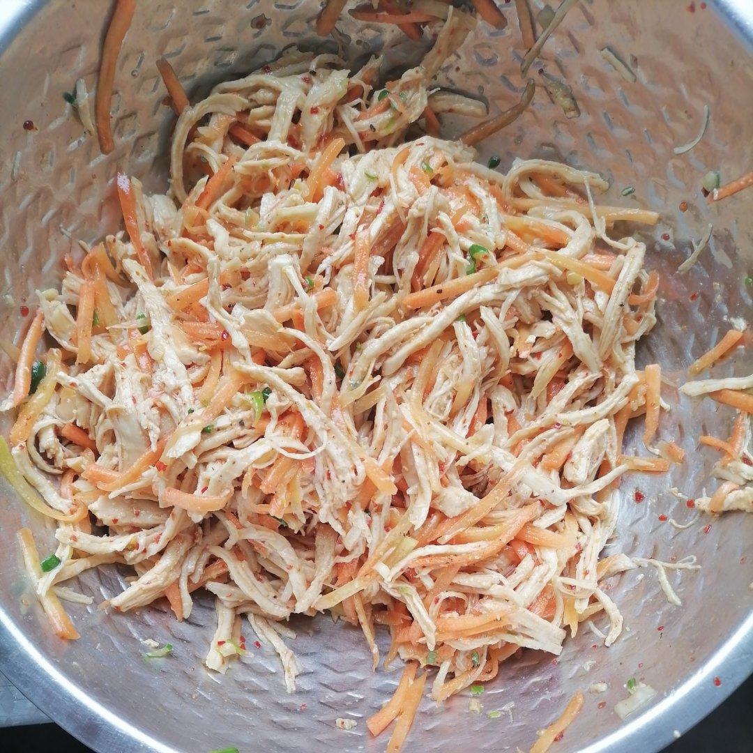 凉拌手撕鸡胸肉，爽口好吃还减脂