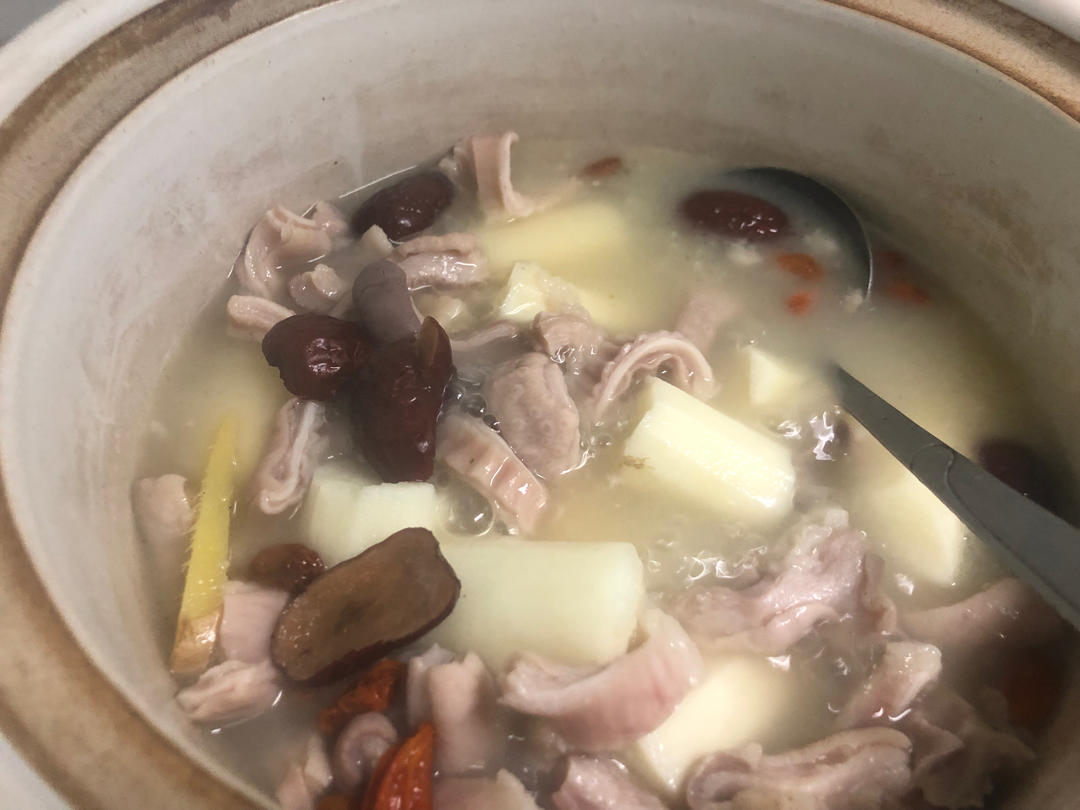 小孩版健脾胃的胡椒猪肚汤