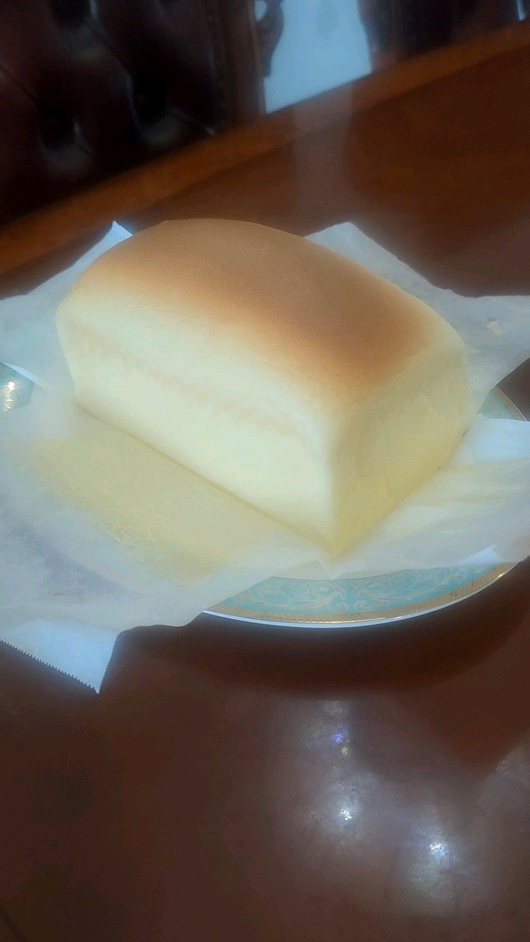 堪比柯基屁股
爆浆芝士🧀古早蛋糕