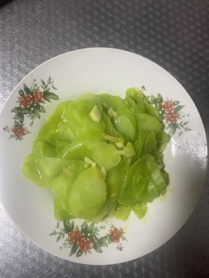 清炒莴笋