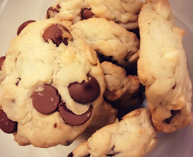 巧克粒饼干chocolate chip cookies