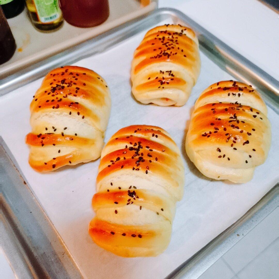 【冬季有肉】美味烤肠面包