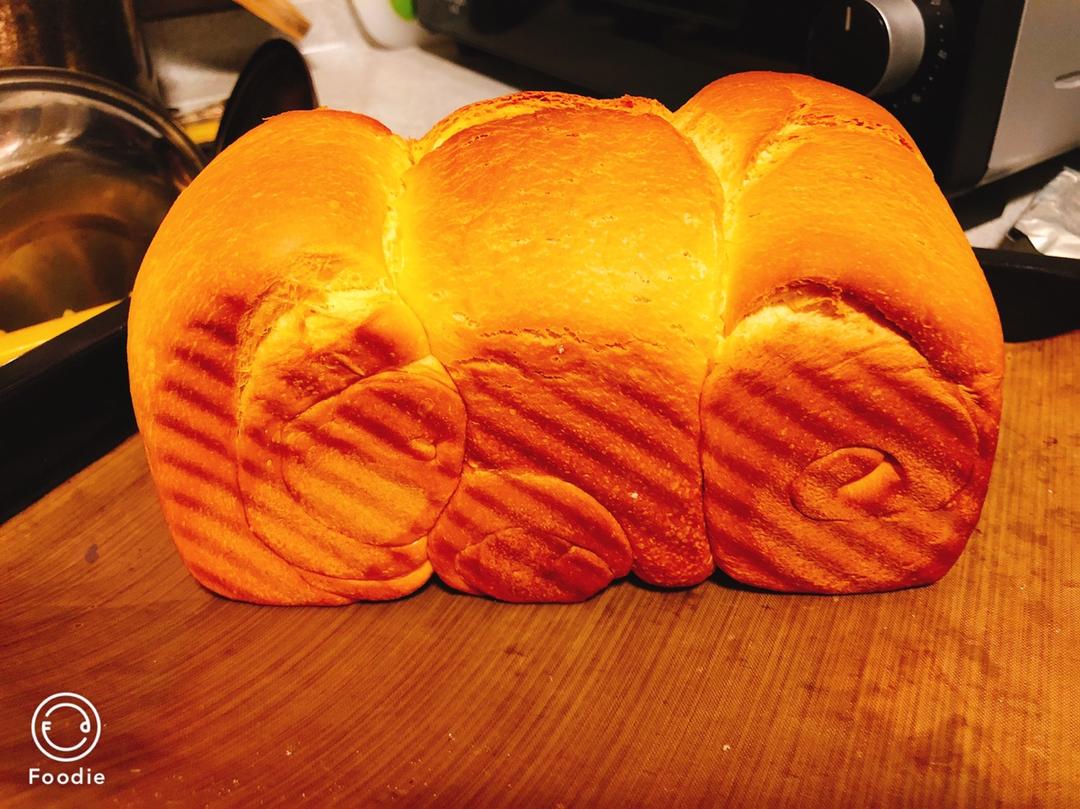 超级绵软拉丝的——牛奶南瓜吐司