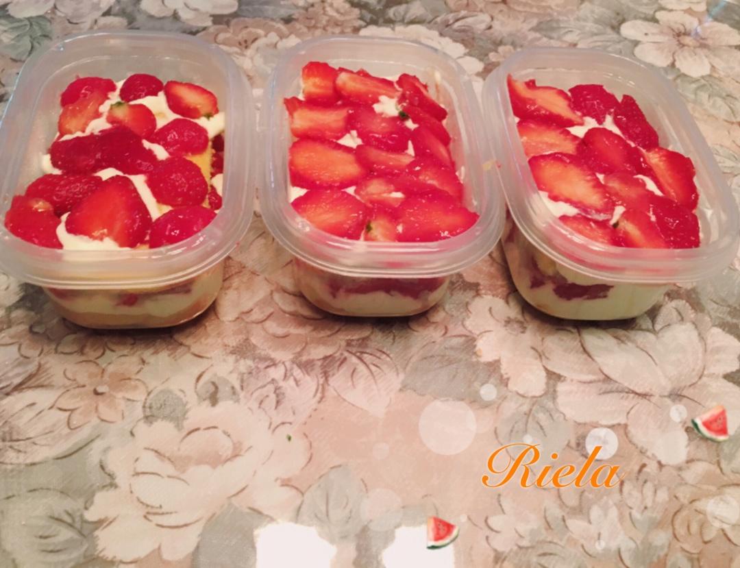 简单快手的便当饭盒水果盒子蛋糕