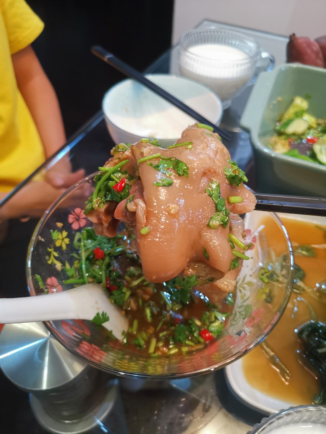 这个老妈蹄花入口即化，实在太好吃了！