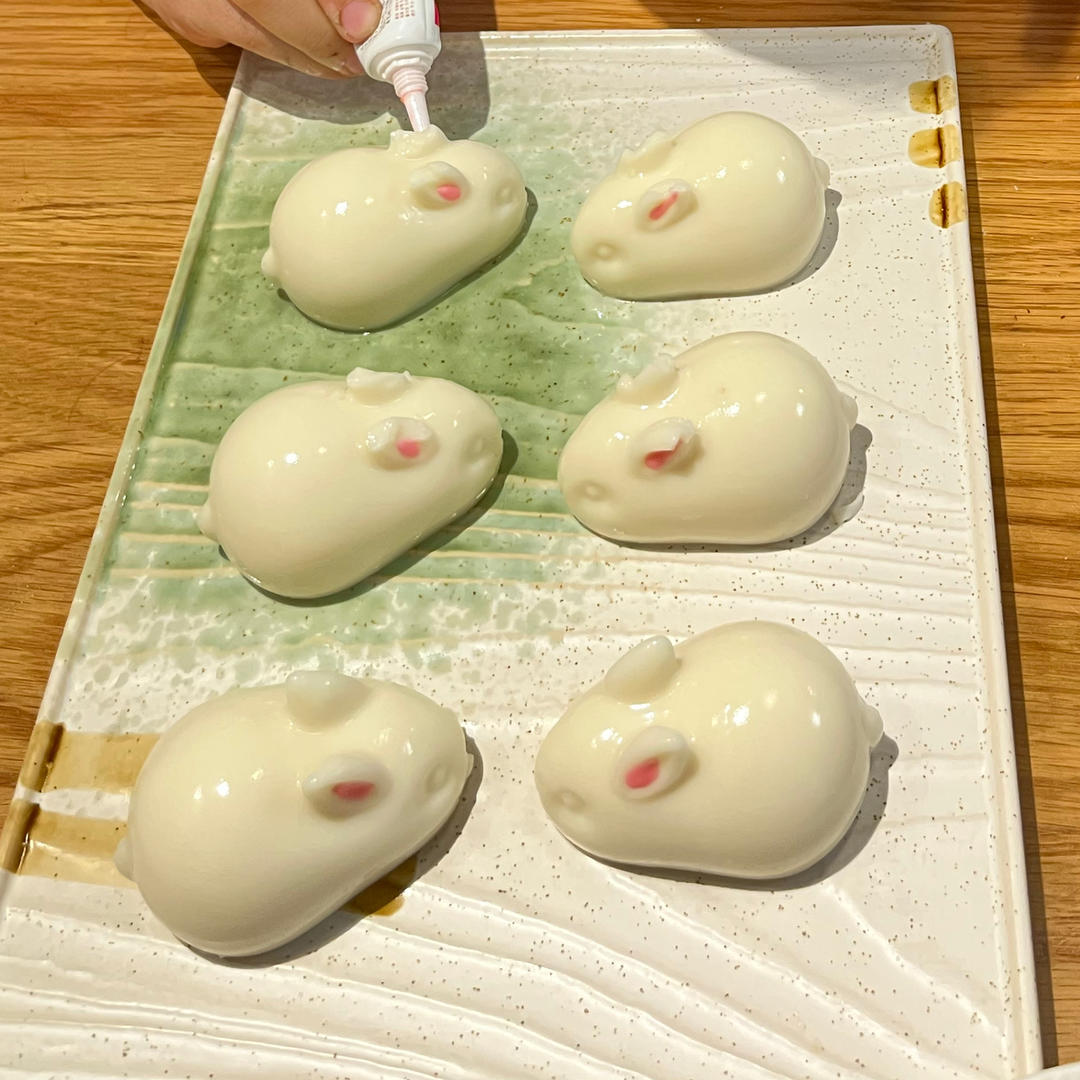 干了这碗清新脱俗的杏仁豆腐（露露版）