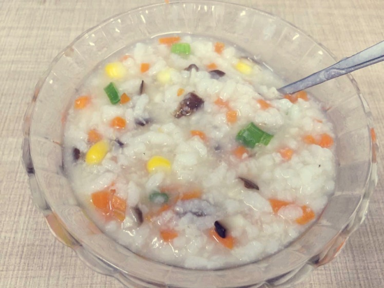 玉米胡萝卜香菇粥