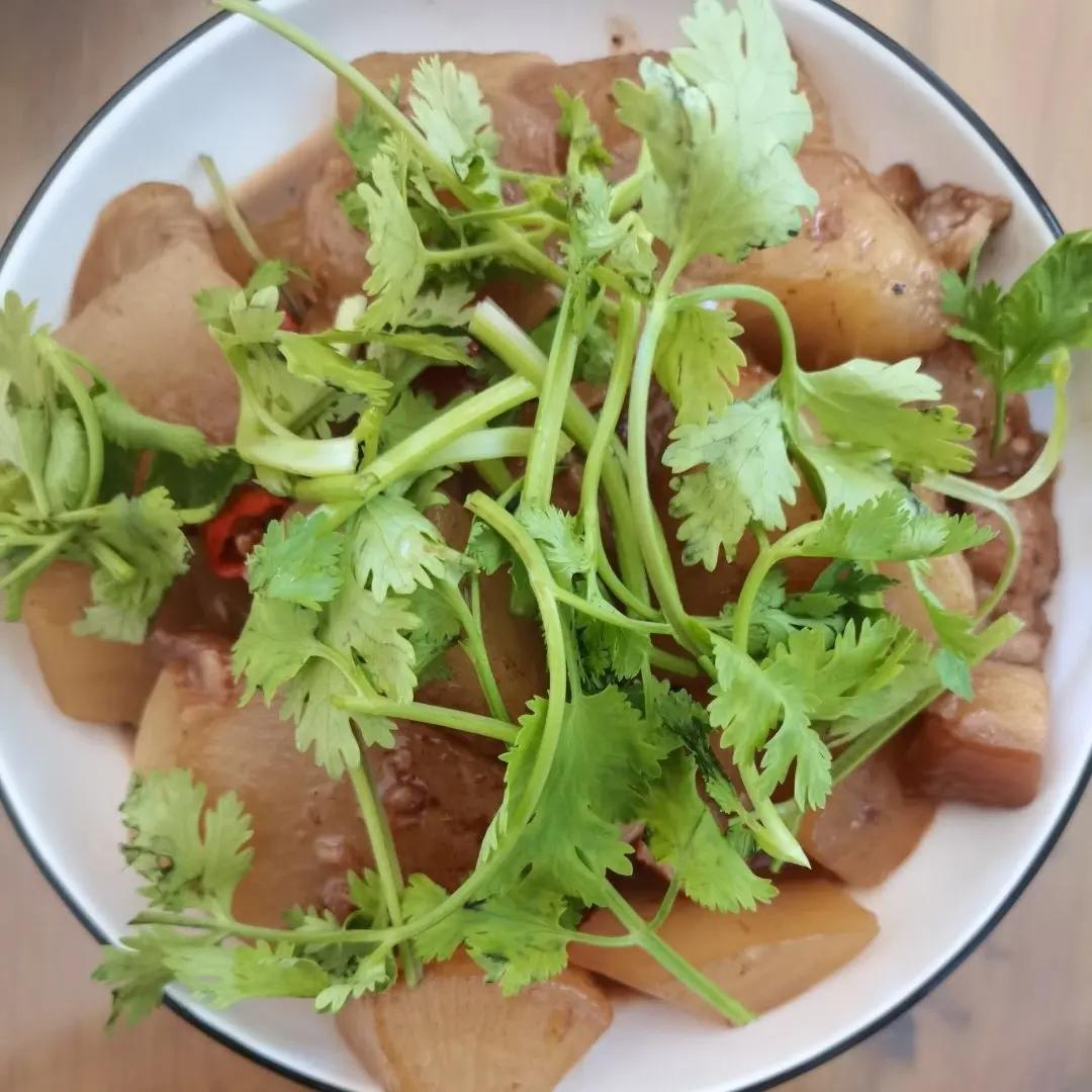 砂锅🍲炖萝卜