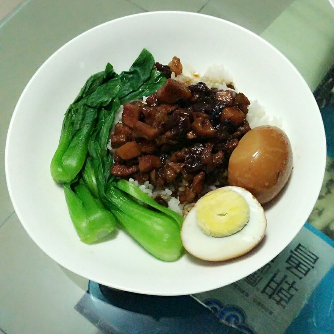 洋葱酥卤肉饭
