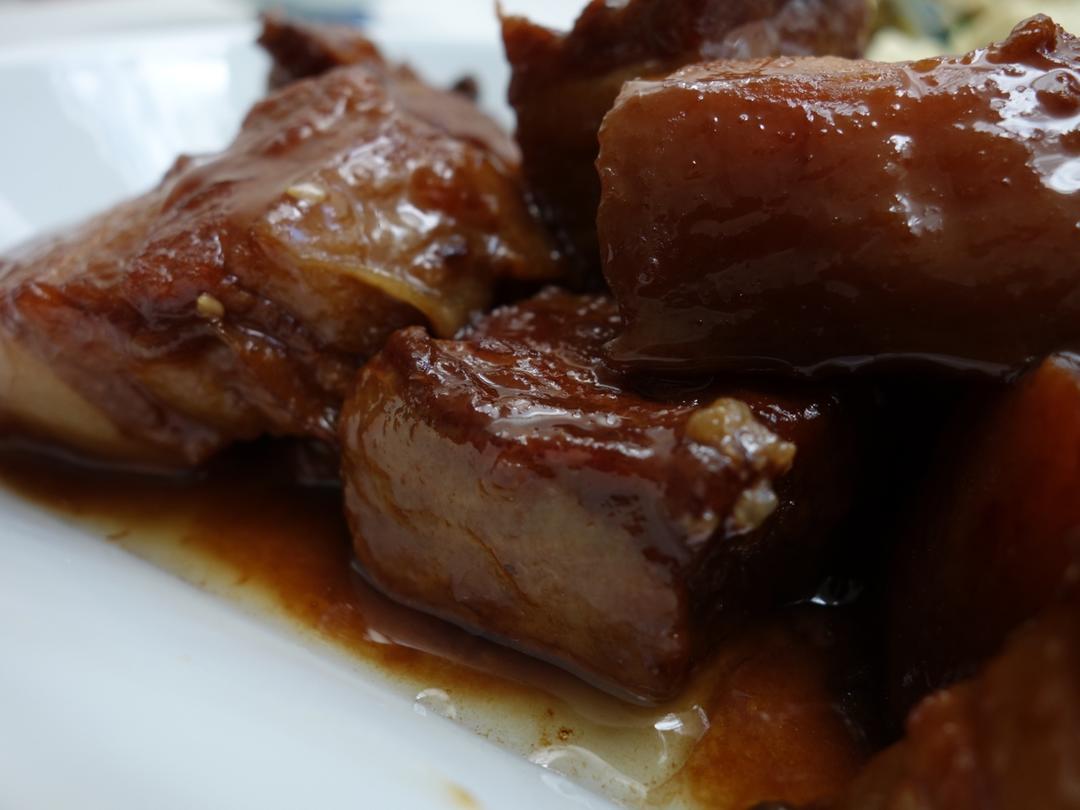不焯水不放油的家常红烧肉