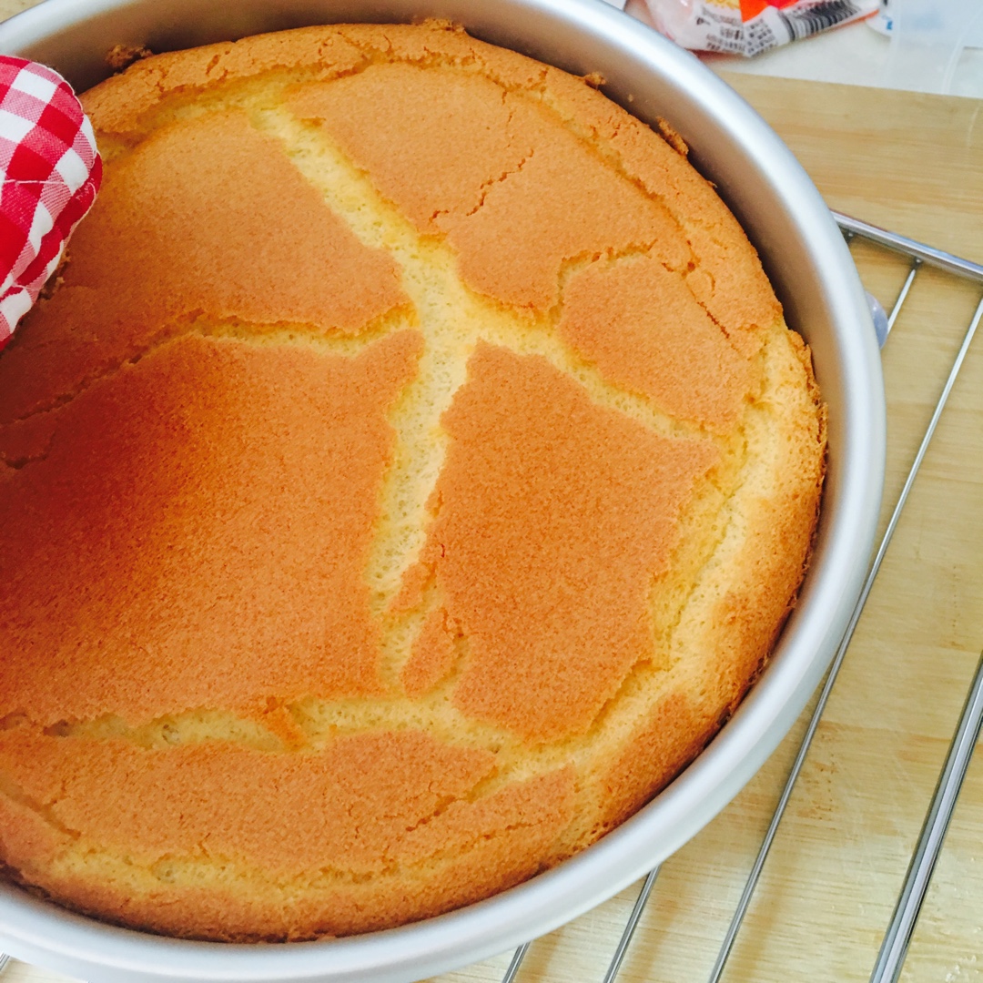 烤箱做蛋糕（戚风蛋糕的做法）