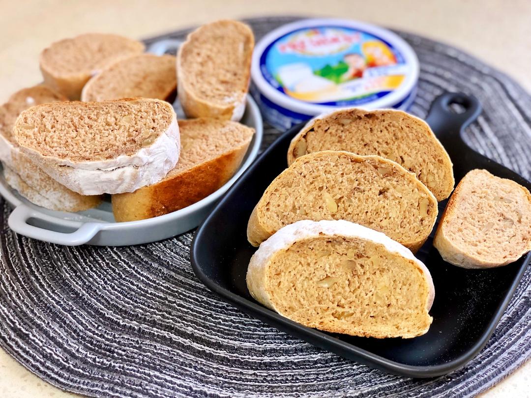 黑麦核桃红糖面包