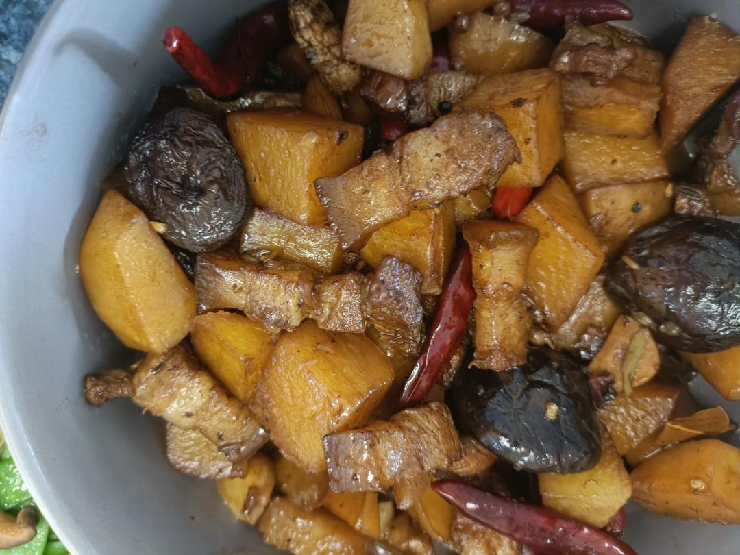 不焯水不放油的家常红烧肉