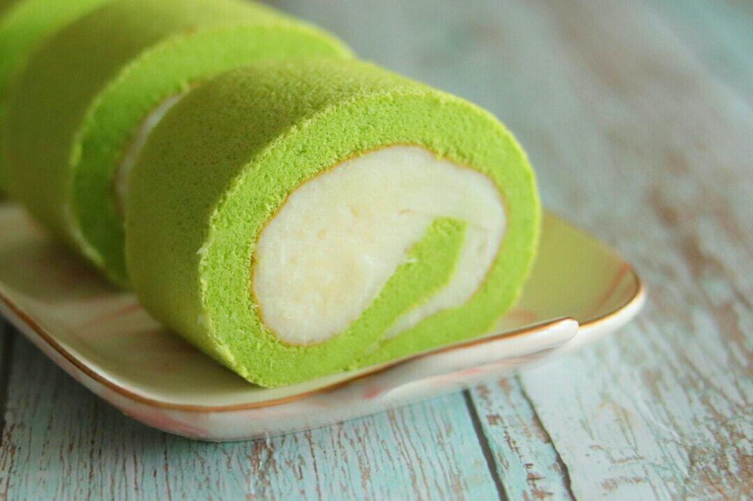 菠菜山药蛋糕卷