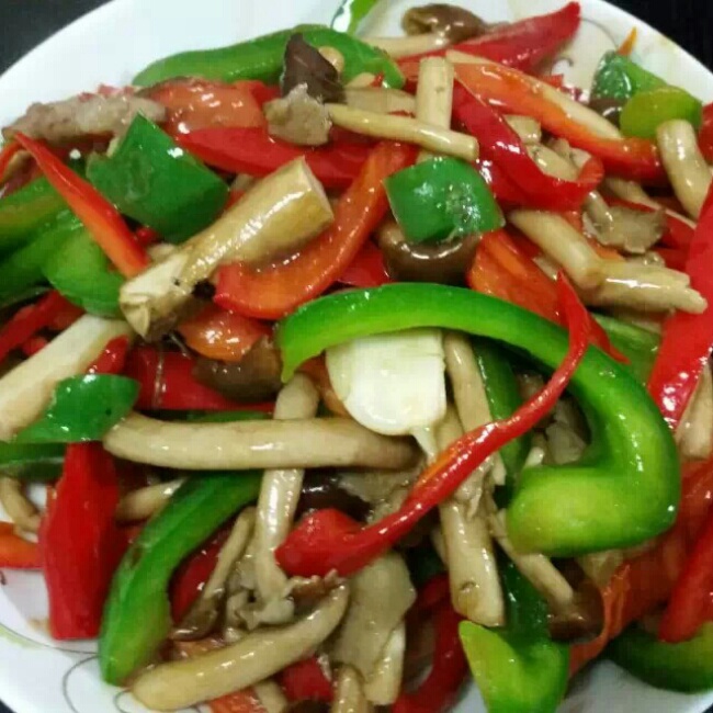 牛肉丝炒茶树菇