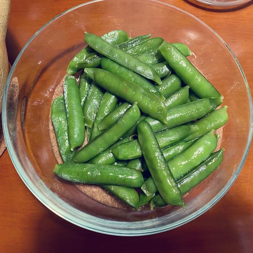 一口春天：水煮豌豆荚