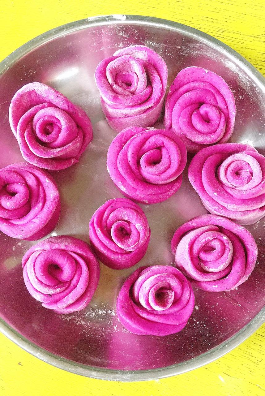 77美食诱惑做的玫瑰花馒头