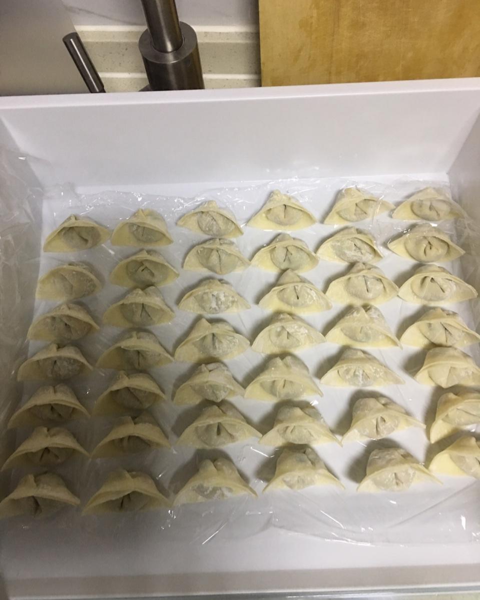 元宝馄饨的包法