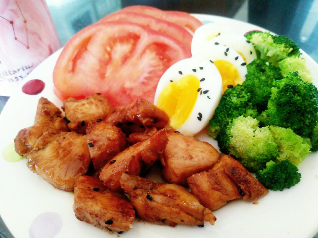 减脂期必备早餐——解锁鸡胸肉的新吃法