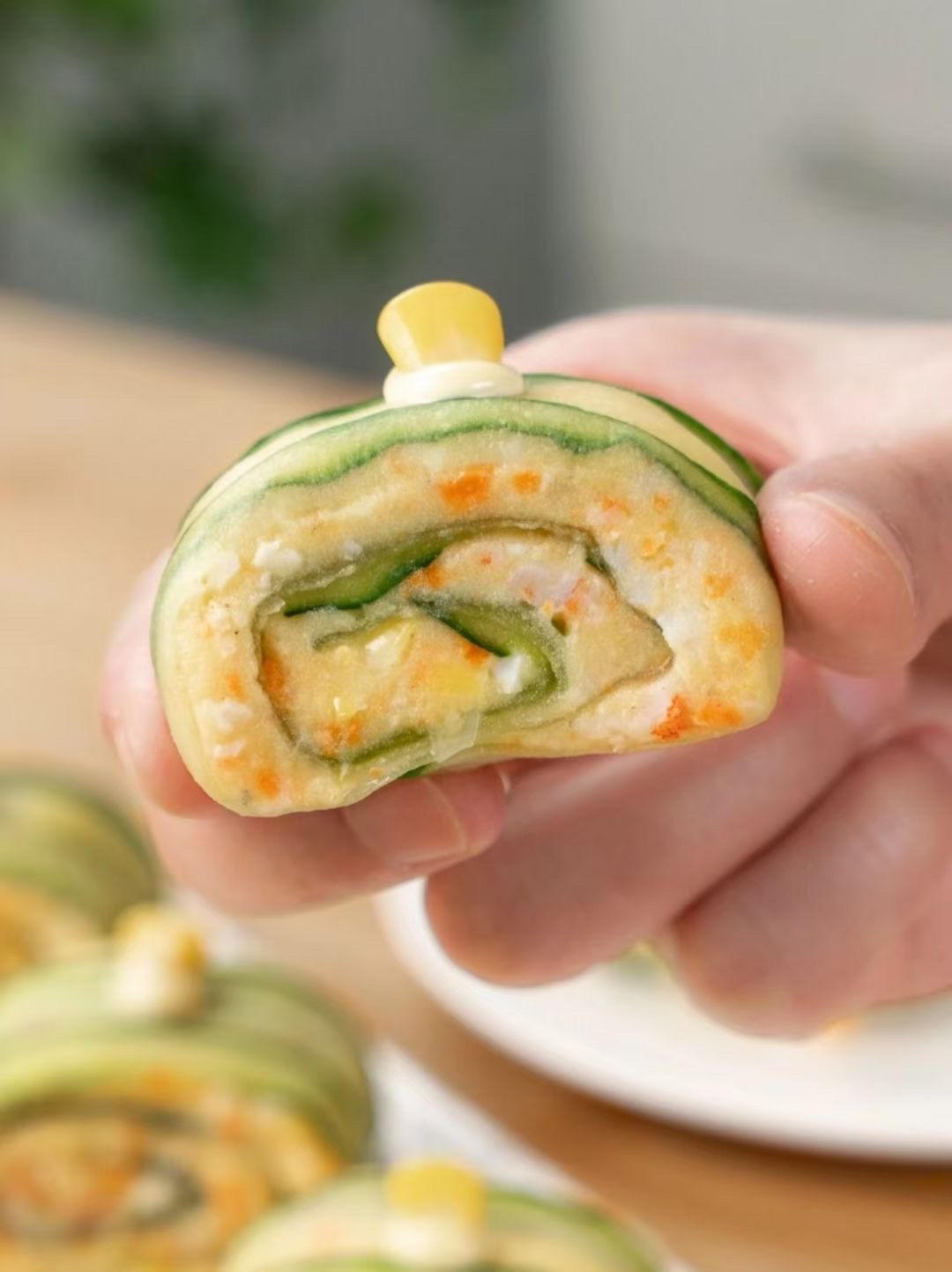 黄瓜土豆泥沙拉卷的做法