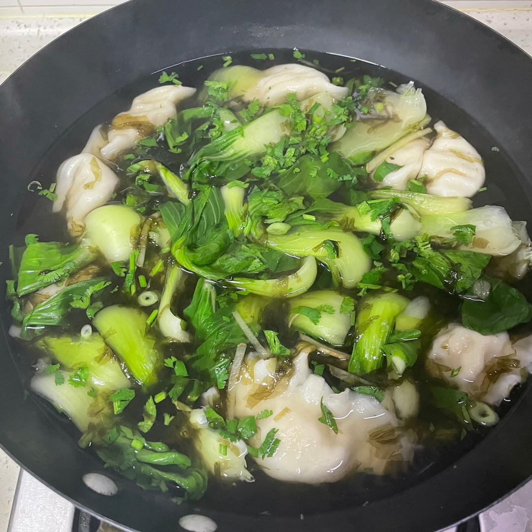 快手酸汤水饺（十分钟搞定）